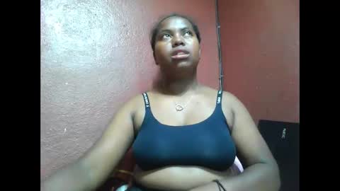 Snapshot of deliah712909 chatting on 10-17-25, 07:00 deliah712909 online show from 10-17-25, 07:00