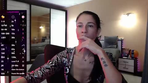 Nicole online show from 11-19-25, 09:20