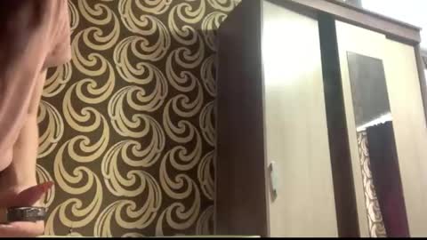 Kiki online show from 04-21-26, 05:58