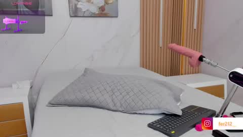 Snapshot of delicious_girl4u_ chatting on 02-18-25, 01:11 Natalia online show from 02-18-25, 01:11