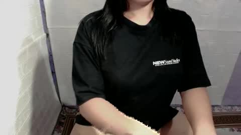delicious_hanna17 online show from 02-07-26, 06:11