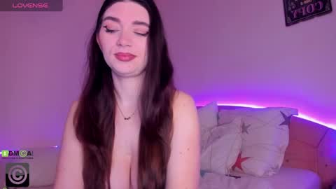 Snapshot of delicious_mila chatting on 03-11-25, 06:43 Mila online show from 03-11-25, 06:43