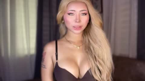 Snapshot of deliciousfaye chatting on 04-06-26, 04:57 Hello your loving faye 3 online show from 04-06-26, 04:57