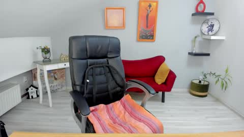 Snapshot of deliciouslolly chatting on 02-12-25, 04:23 DeliciousLolly online show from 02-12-25, 04:23