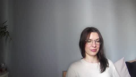 Snapshot of delightaurora chatting on 01-20-25, 10:40 Aurora online show from 01-20-25, 10:40