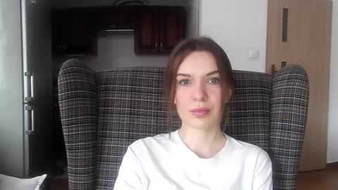 Snapshot of delightaurora chatting on 02-27-25, 07:44 Aurora online show from 02-27-25, 07:44