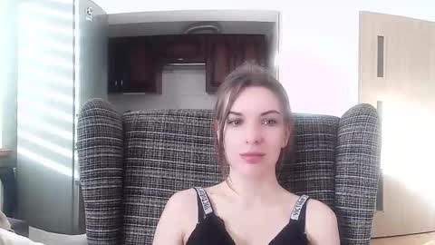 Snapshot of delightaurora chatting on 03-05-25, 02:45 Aurora online show from 03-05-25, 02:45