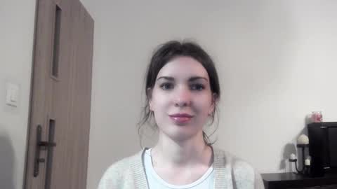 Snapshot of delightaurora chatting on 03-12-25, 06:33 Aurora online show from 03-12-25, 06:33