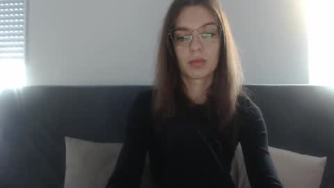 Snapshot of delightaurora chatting on 09-24-25, 05:44 Aurora online show from 09-24-25, 05:44