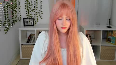 Delilah or Laila online show from 09-21-25, 10:33