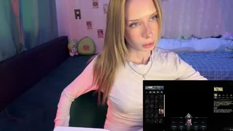 Snapshot of dellacampbell chatting on 05-14-26, 01:51 Della online show from 05-14-26, 01:51