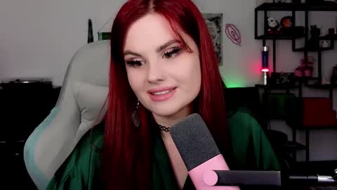 dellacrush_ online show from 03-18-26, 06:33