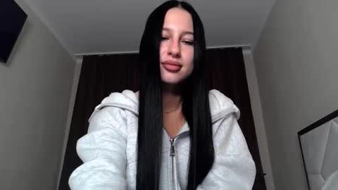 delly_love online show from 10-13-25, 07:36