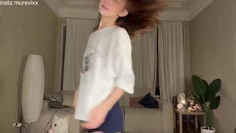 Delora online show from 11-08-25, 02:17