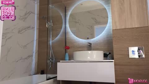 Delora online show from 02-15-26, 07:51