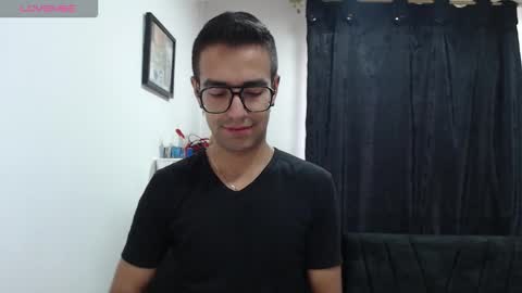 demian_val_4 online show from 03-26-26, 12:00