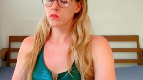 demigoddesslexie online show from 01-08-26, 01:19