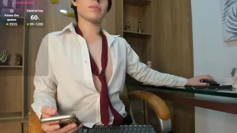   online show from 05-25-26, 12:33