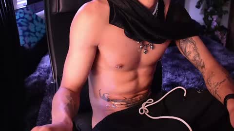 Snapshot of demonkush_ chatting on 06-30-26, 08:32 DemonKush online show from 06-30-26, 08:32