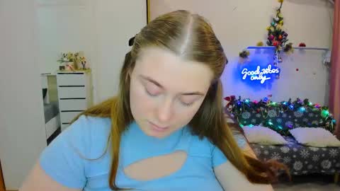 Sophie online show from 12-03-24, 03:09