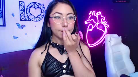 Demy  online show from 02-21-25, 11:32