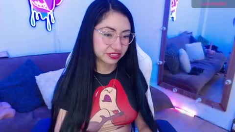 Snapshot of demyanderson_ chatting on 04-21-26, 02:51 Demy online show from 04-21-26, 02:51