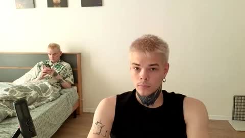 Snapshot of denis_here chatting on 09-09-25, 01:21 Denis online show from 09-09-25, 01:21