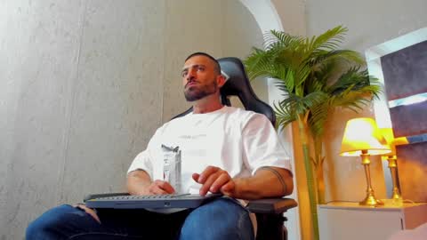 dennis_cox_ online show from 12-26-24, 03:10