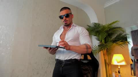 dennis_cox_ online show from 12-28-24, 10:36