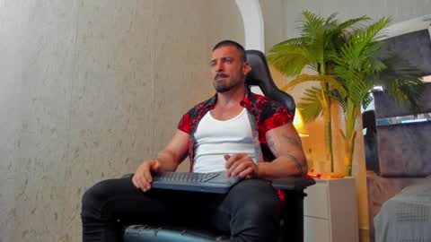 dennis_cox_ online show from 01-01-25, 11:49