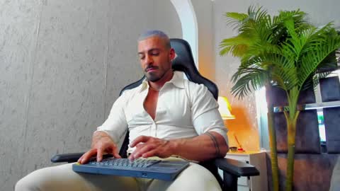 dennis_cox_ online show from 01-09-25, 12:30