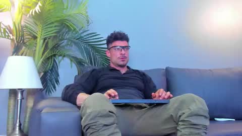 Snapshot of dennis_cox_ chatting on 10-12-25, 11:37 dennis_cox_ online show from 10-12-25, 11:37