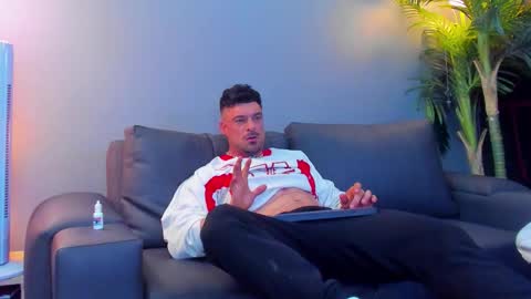 Snapshot of dennis_cox_ chatting on 10-15-25, 02:55 dennis_cox_ online show from 10-15-25, 02:55