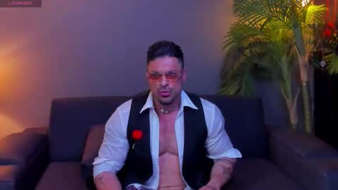 Snapshot of dennis_cox_ chatting on 10-30-25, 09:04 dennis_cox_ online show from 10-30-25, 09:04