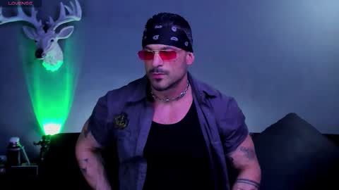 Snapshot of dennis_cox_ chatting on 02-09-26, 01:31 dennis_cox_ online show from 02-09-26, 01:31