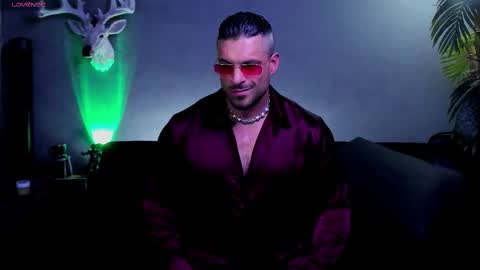 Snapshot of dennis_cox_ chatting on 02-11-26, 05:07 dennis_cox_ online show from 02-11-26, 05:07