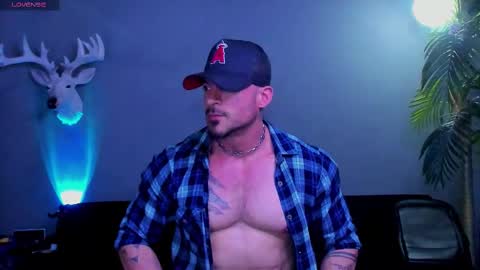 Snapshot of dennis_cox_ chatting on 02-19-26, 03:08 dennis_cox_ online show from 02-19-26, 03:08