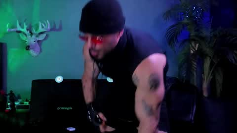 Snapshot of dennis_cox_ chatting on 03-12-26, 03:23 dennis_cox_ online show from 03-12-26, 03:23