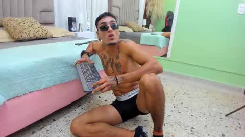 Snapshot of dennis_kinsey chatting on 03-07-26, 06:38 Dennis Kinsey online show from 03-07-26, 06:38