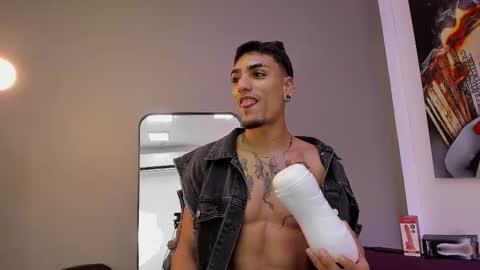 Snapshot of dennis_kinsey chatting on 03-17-26, 09:18 Dennis Kinsey online show from 03-17-26, 09:18