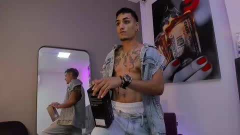 Snapshot of dennis_kinsey chatting on 03-24-26, 07:08 Dennis Kinsey online show from 03-24-26, 07:08