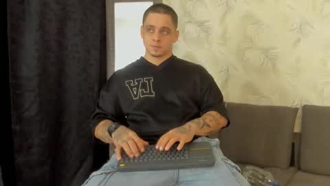 dennis munera online show from 01-12-25, 12:23