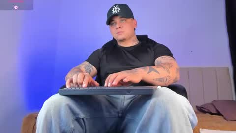 dennis munera online show from 11-24-25, 03:39