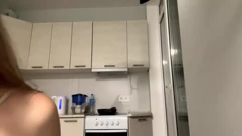 Denni online show from 09-23-25, 04:54