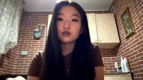 Emma online show from 12-16-25, 02:22