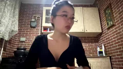 Snapshot of denysebernacchi chatting on 02-16-26, 02:02 Emma online show from 02-16-26, 02:02