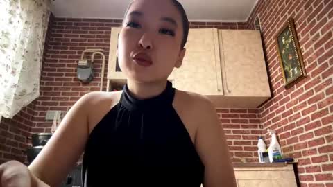 Snapshot of denysebernacchi chatting on 03-08-26, 10:08 Emma online show from 03-08-26, 10:08