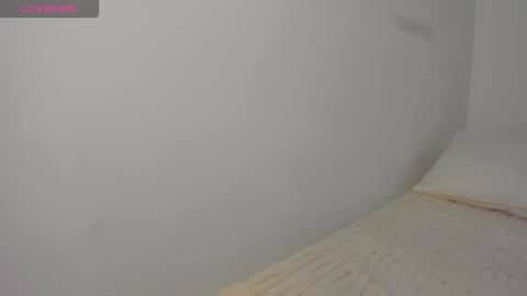 Dephne online show from 12-16-25, 04:39