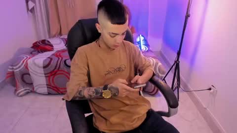 Dereck Boy online show from 05-11-26, 03:56