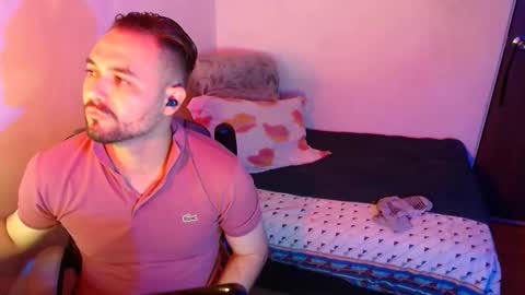 Dereck Mills3 online show from 05-04-26, 02:18
